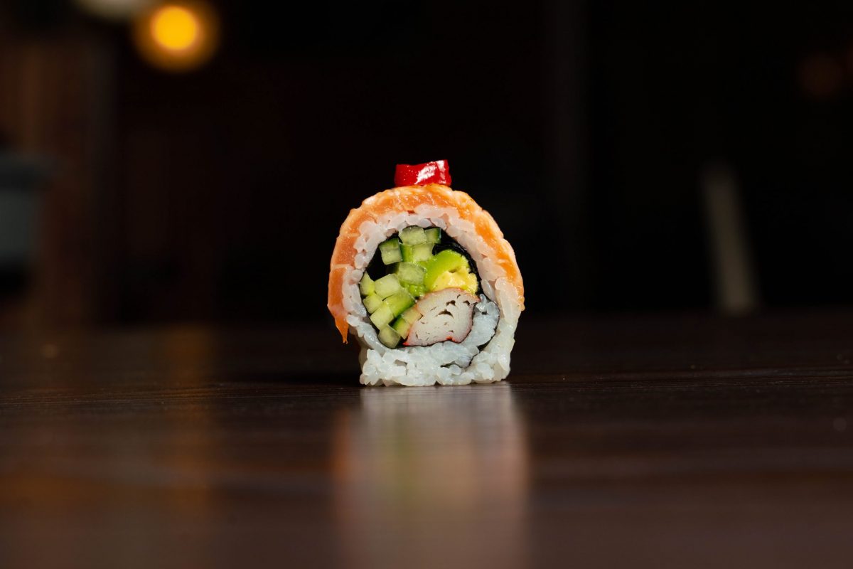 salmon-yuki-roll-scaled.jpg